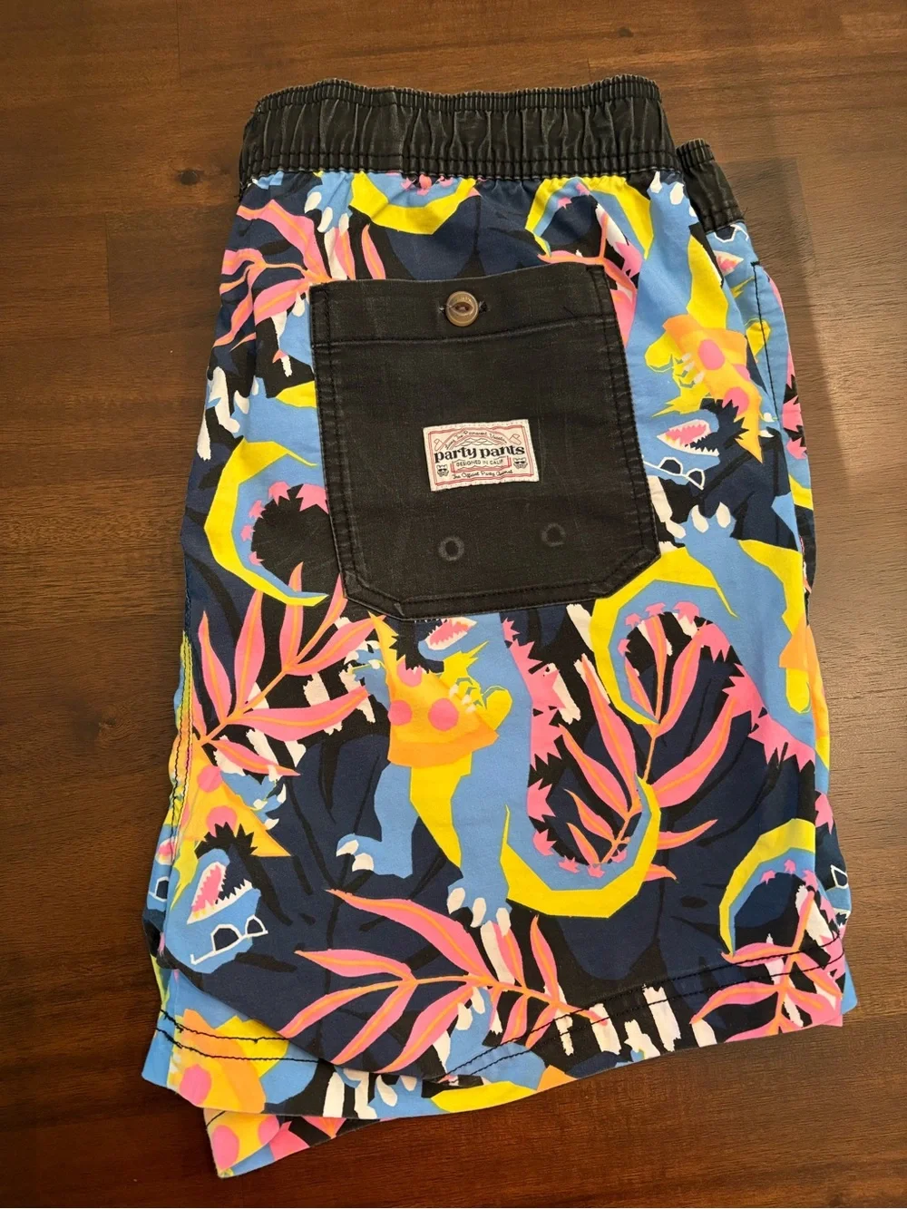 Men’s Sz Lg Party Pants Swim Shorts Vibrant Dinosaur Print elastic Waist